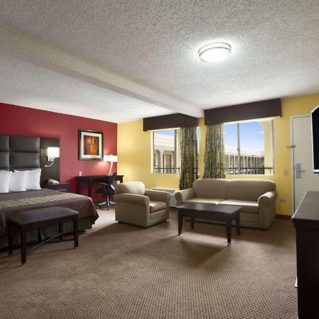 Days Inn By Wyndham Dallas Irving Buitenkant foto